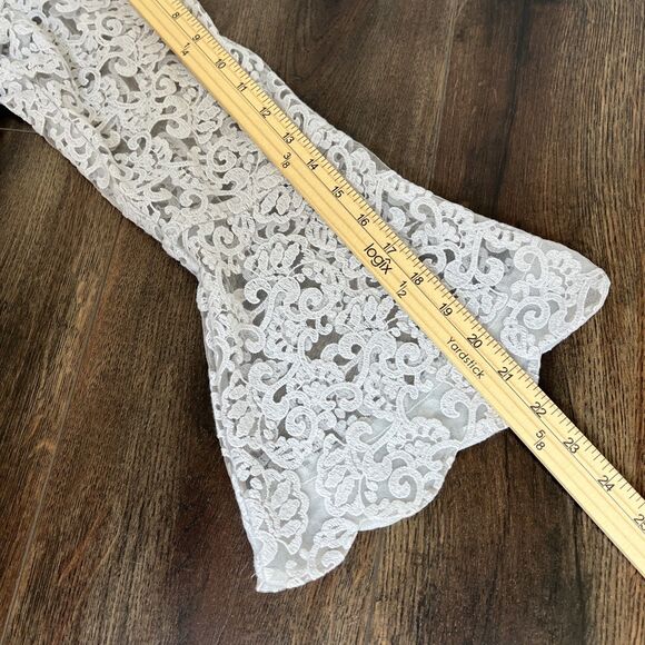 Lauren Conrad Runway Cropped Light Grey Lace Blouse Size XL Bell Sleeve Boho - Picture 9 of 11